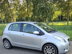 Toyota Yaris - 1.3 VVTi Sol MMT Leder bekleding