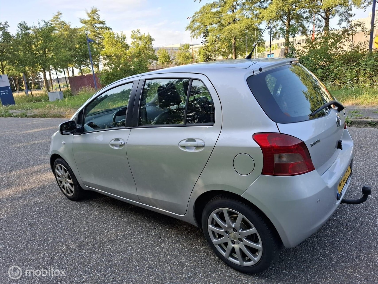 Toyota Yaris - 1.3 VVTi Sol MMT Leder bekleding - AutoWereld.nl