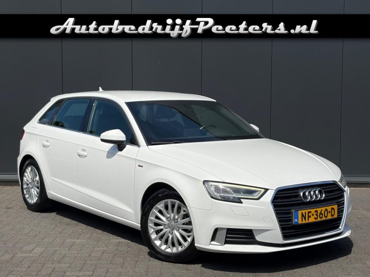 Audi A3 - SB 1.0 TFSI S-Line interieur LED Navi Cruise PDC NL-auto - AutoWereld.nl