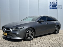 Mercedes-Benz CLA-klasse Shooting Brake - 180 D 2.0 Automaat Business Solution Luxury Navigatie Trekhaak Panoramadak Elek. Stoelen L