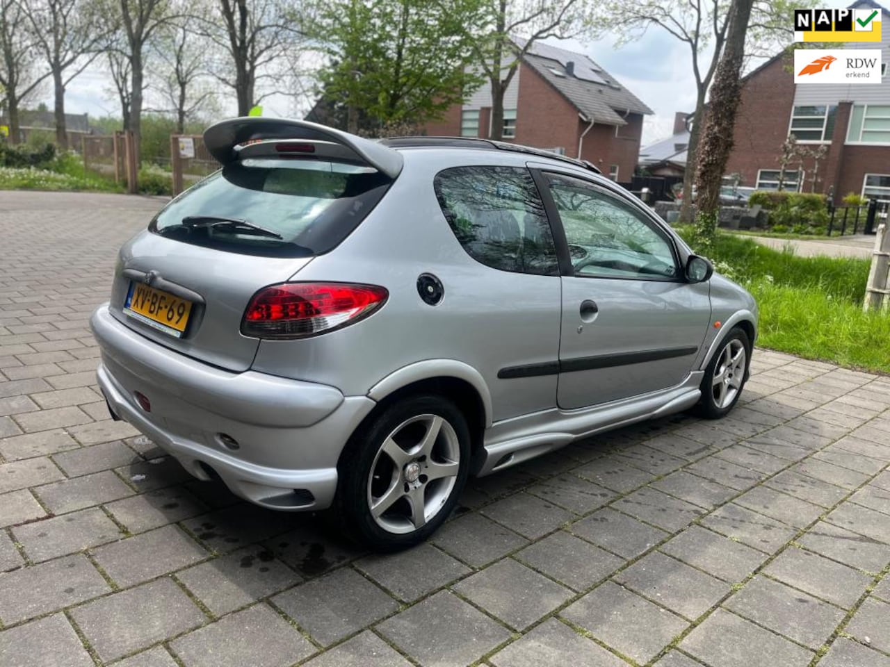 Peugeot 206 - 1.6 XS OPKNAPPER! - AutoWereld.nl
