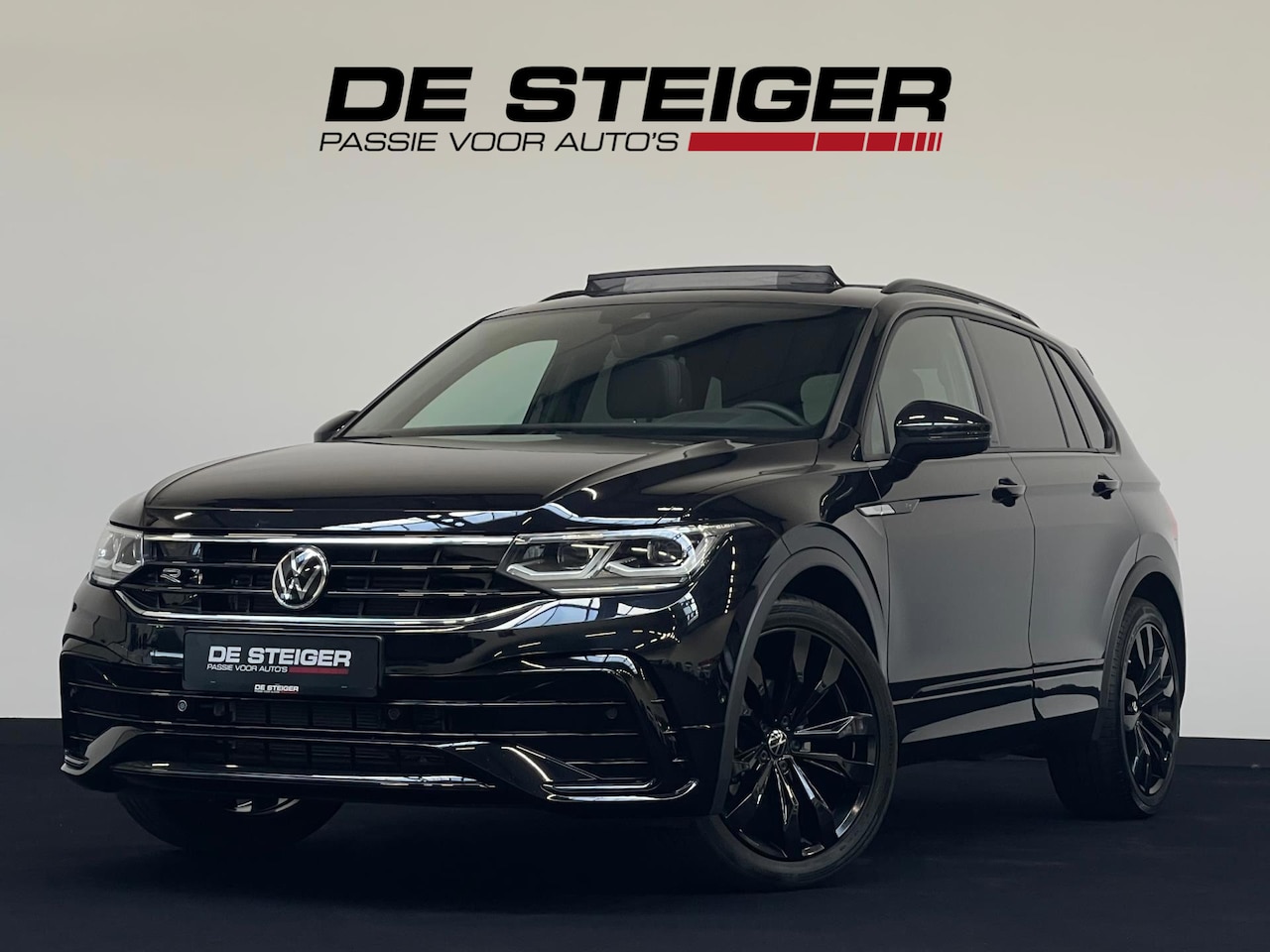 Volkswagen Tiguan - 1.4 TSI eHybrid 3 X R-Line Blackstyle Pano 360 Keyless Headup 20 inch - AutoWereld.nl