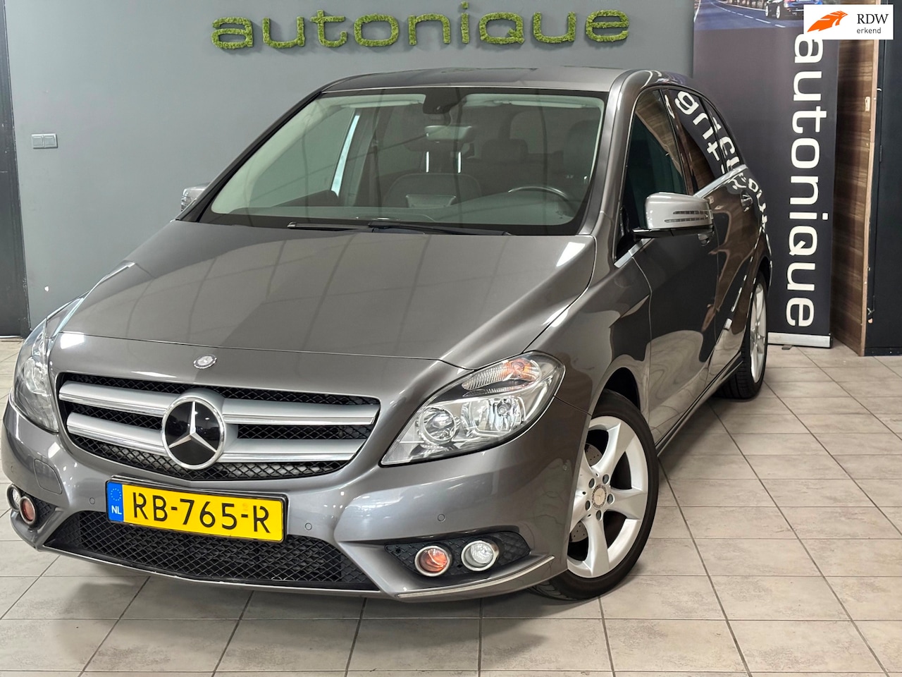 Mercedes-Benz B-klasse - 200 Prestige automaat 156pk/leder/navi/camera - AutoWereld.nl