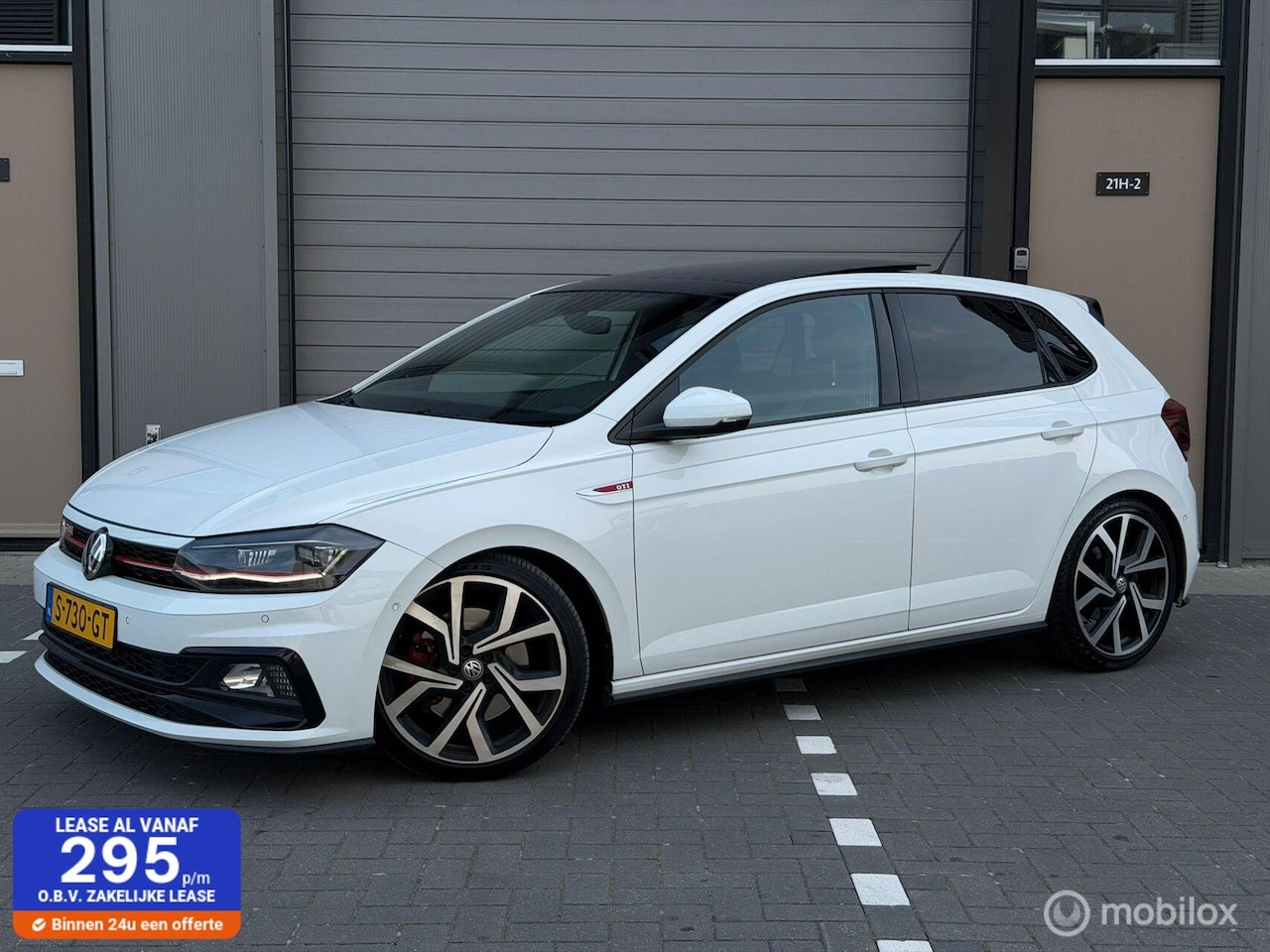 Volkswagen Polo - 2.0 GTI / Pano / Virtual / Beats / Dealer / - AutoWereld.nl