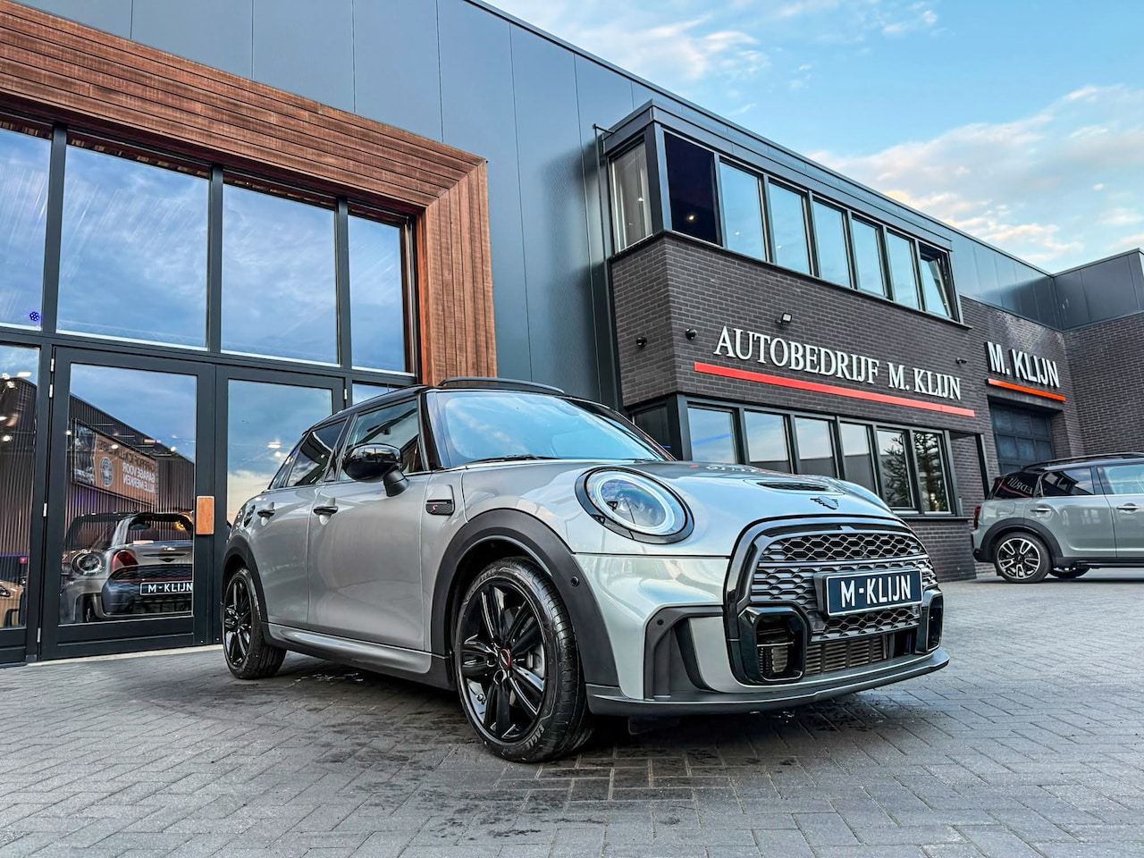 MINI 5-Deurs - 2.0 Cooper S John Cooper Works F1 aut/Camera/Lounge leer/Pano/Hk/Btw/Vol - AutoWereld.nl