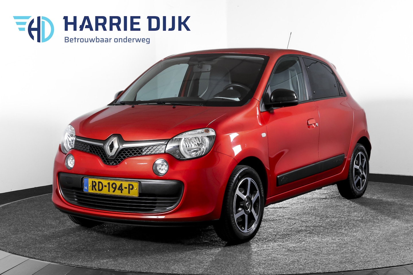 Renault Twingo - 1.0 SCe 70 PK Limited Org. NL | Cruise | PDC | Airco | LM 15" | - AutoWereld.nl