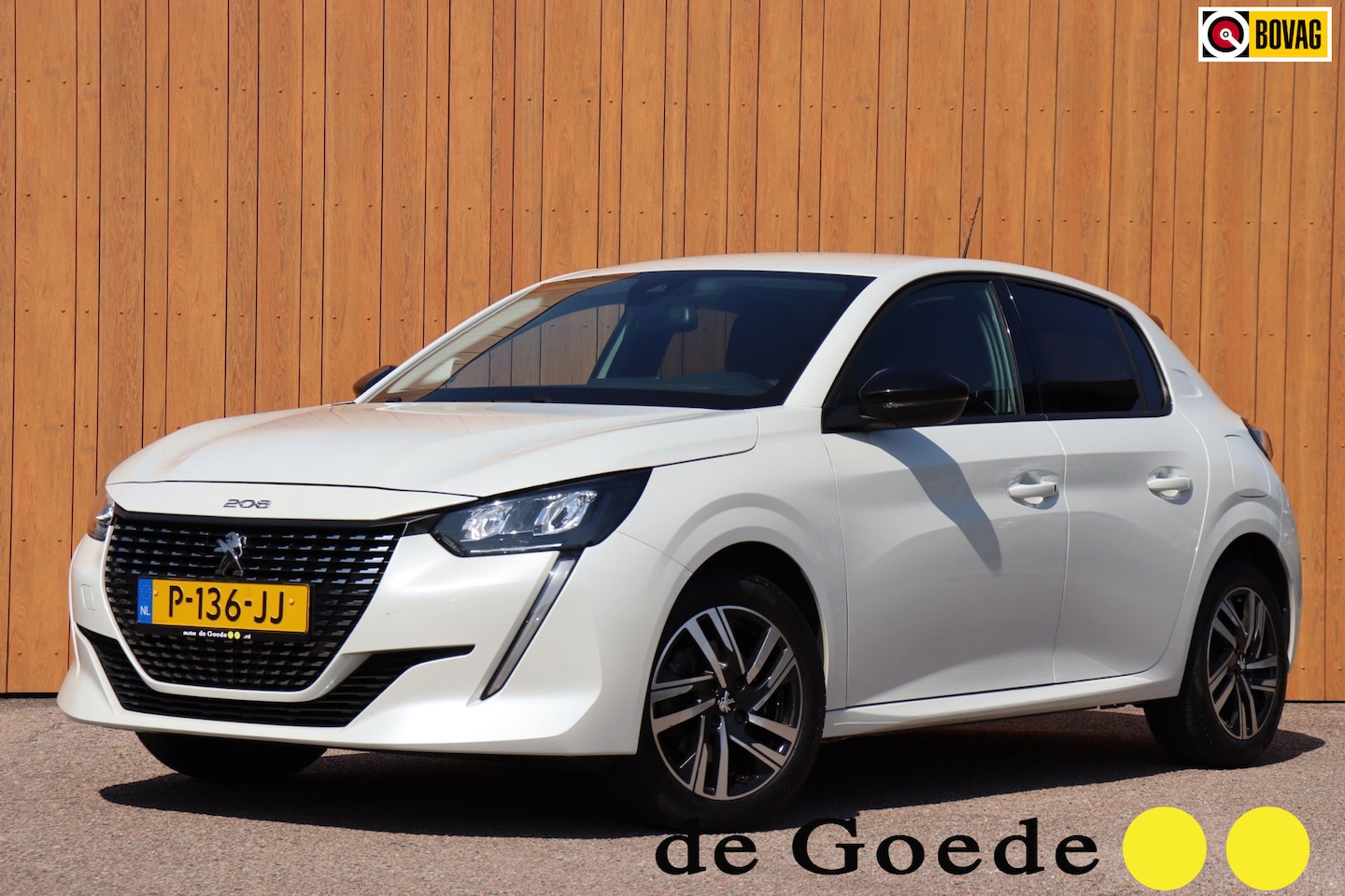 Peugeot 208 - 1.2 PureTech Allure org.NL h.leer navi carplay - AutoWereld.nl