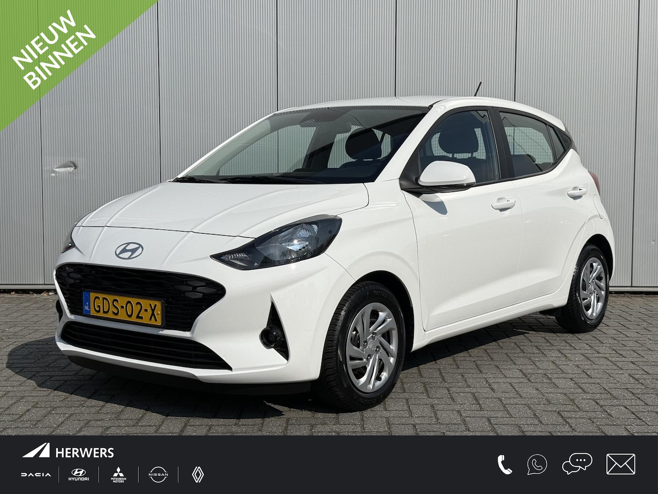 Hyundai i10 - 1.0 Comfort Smart Dealer onderhouden / All season banden / Navigatie / Achteruitrijcamera - AutoWereld.nl