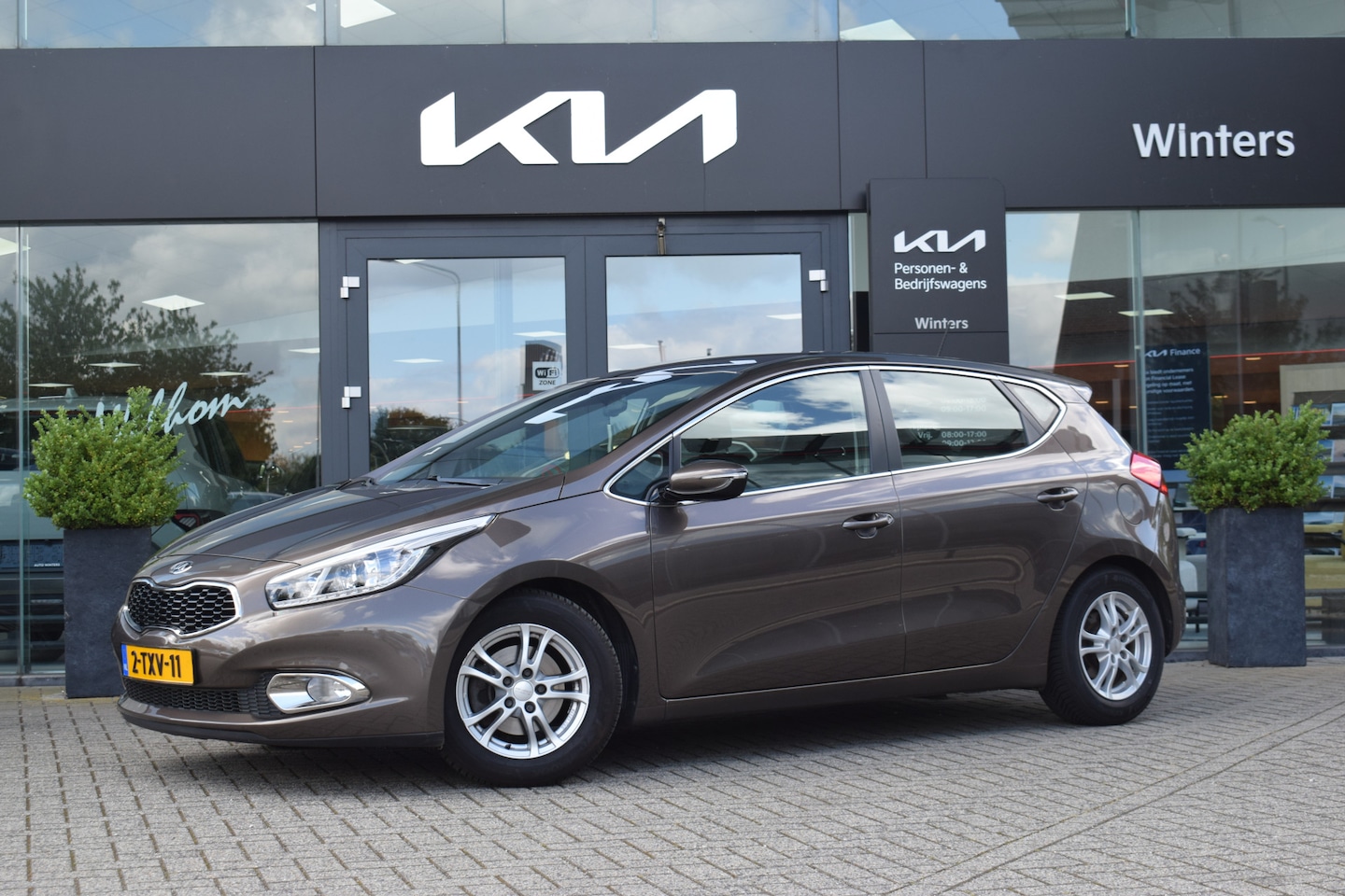 Kia Cee'd - 1.6 GDI Business Pack | Navigatie | Camera | Cruise | - AutoWereld.nl