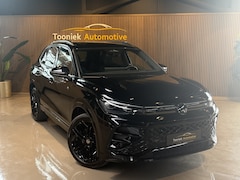Volkswagen Tiguan - 1.5 eHybrid R-Line edition Panorma Navigatie sfeer verlichtig