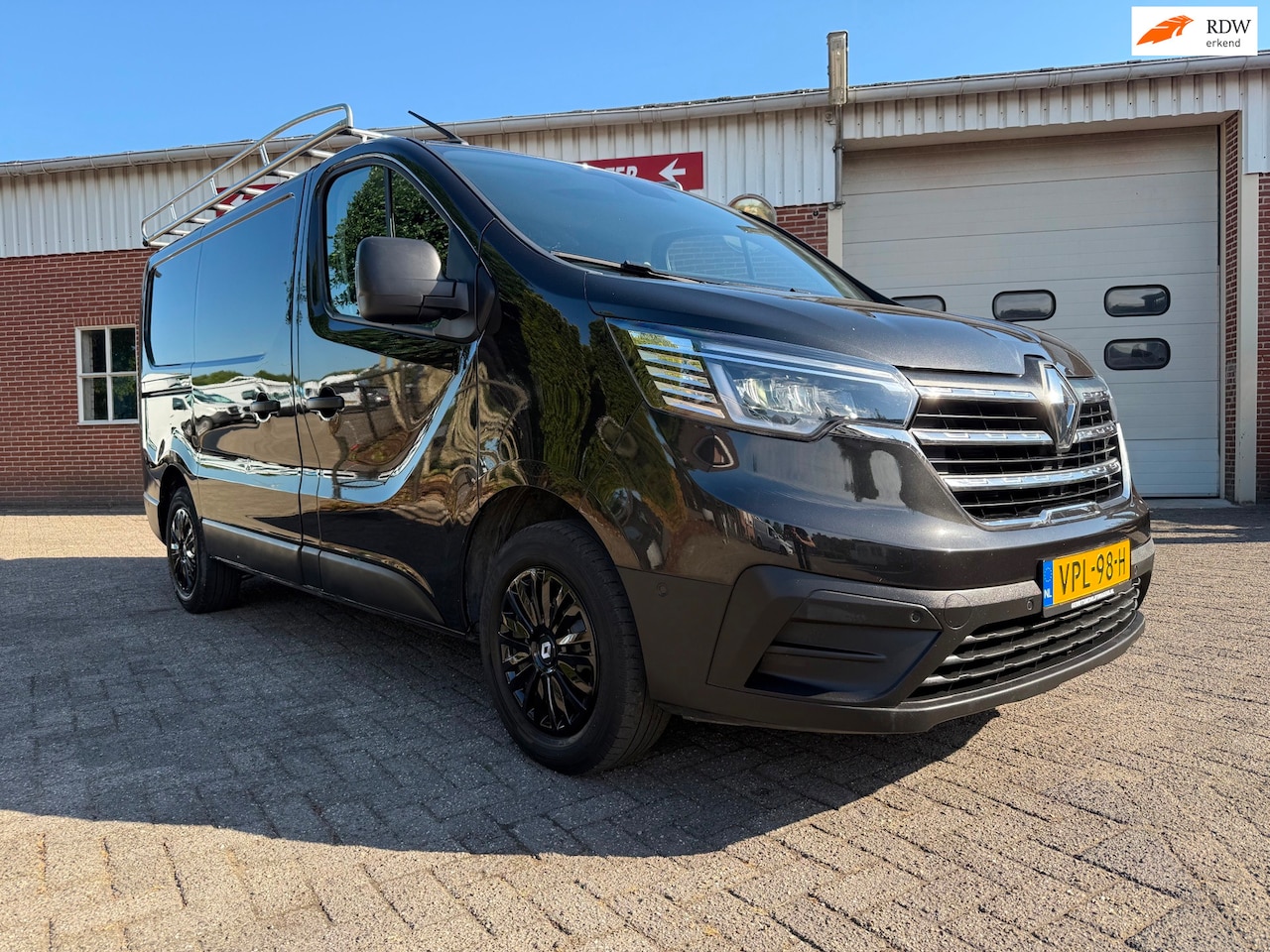 Renault Trafic - 2.0 dCi T29 L1H1 camera navi airco cruise - AutoWereld.nl