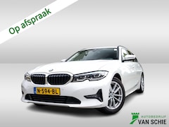 BMW 3-serie Touring - 320i Business Edition 1e-Eig. & Dealer-Onderh. BOVAG-Garantie. NL-Auto