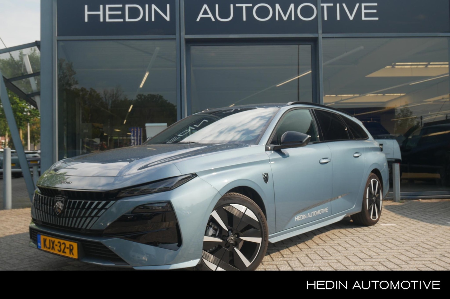Peugeot e-308 SW - GT 54 kWh | 3 Fase | Elektrische klep | Verwarmbare + Massage stoelen | Navigatie | - AutoWereld.nl