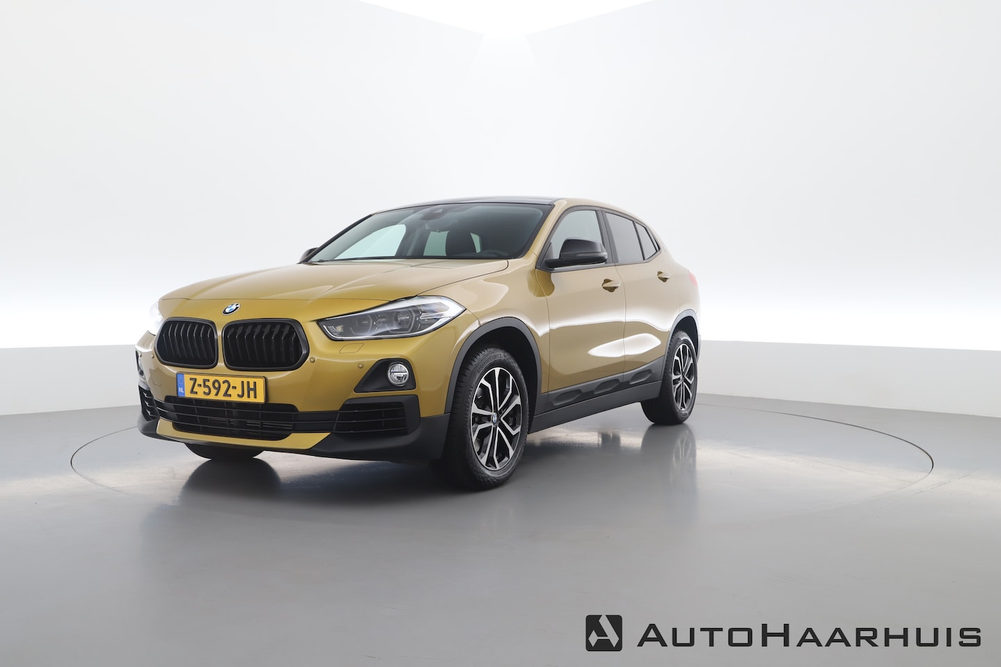 BMW X2 - sDrive20i | Navi | Stoelverw. | Elek. Achterklep | Afn. Trekhaak | All Seasons - AutoWereld.nl