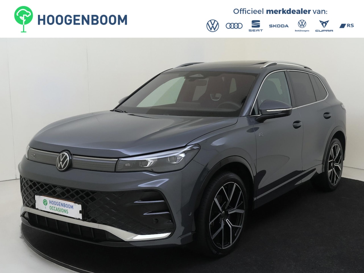 Volkswagen Tiguan - 1.5 eTSI R-Line Business | Panoramadak | Head-up display | 360 camera | Harman/Kardon | Ke - AutoWereld.nl
