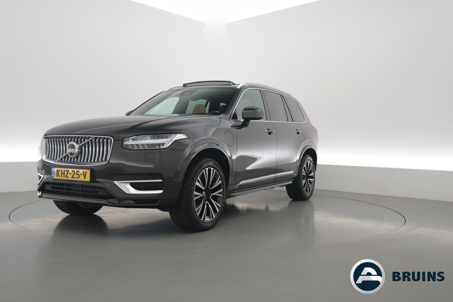 Volvo XC90 - 2.0 T8 Recharge AWD Ultimate Bright | Luchtvering | Massage | 360 camera | Bowers & Wilkin - AutoWereld.nl