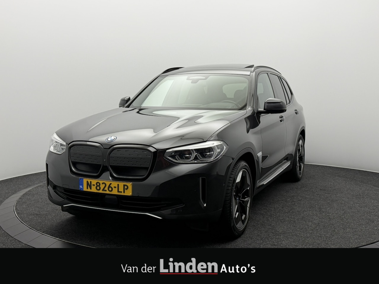 BMW iX3 - High Executive 80 kWh SOH 94,8% | Panoramadak | Trekhaak | 360° Camera | Live Cockpit Prof - AutoWereld.nl