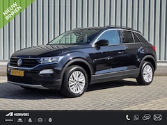 Volkswagen T-Roc - 1.5 TSI Sport / Stoelverwarming / Achteruitrijcamera / Navigatie / Trekhaak / Apple CarPla