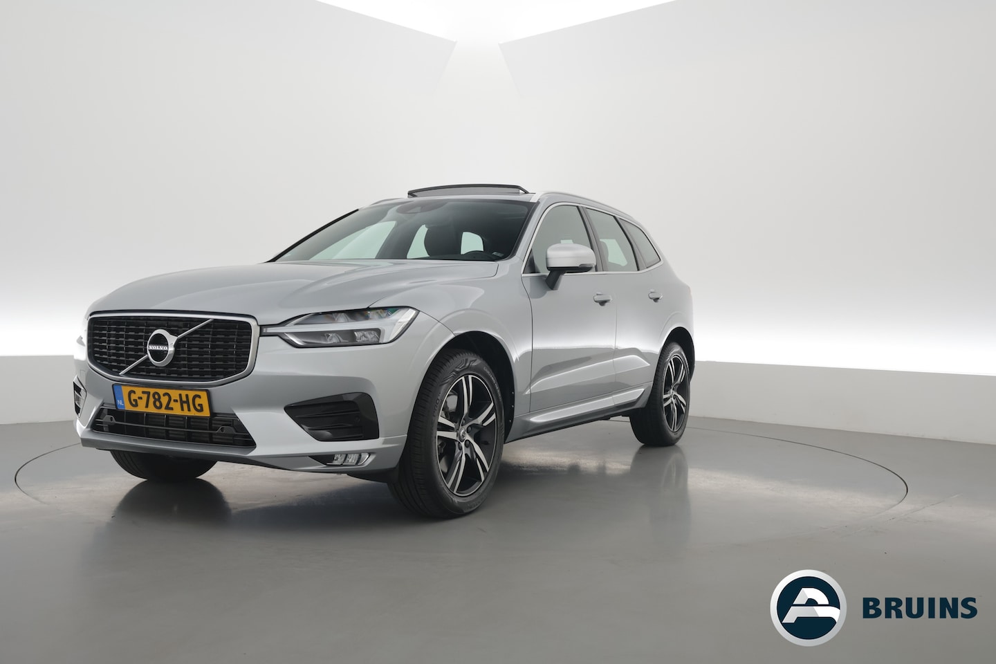 Volvo XC60 - 2.0 T5 R-Design | Rijklaar | Pano-dak | Trekhaak 2300kg | Head-up | Harman/  Kardon |  ACC - AutoWereld.nl