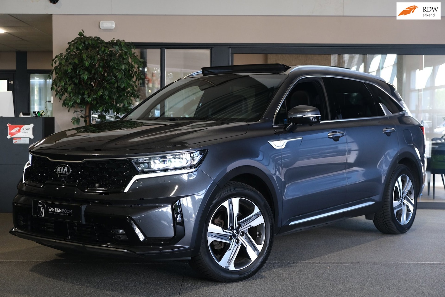 Kia Sorento - 1.6 T-GDI Plug-in Hybrid 4WD Leder Pano Led Trekhaak - AutoWereld.nl
