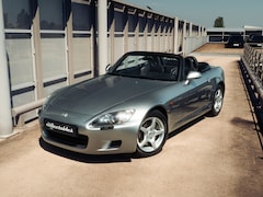 Honda S2000 - 2.0i slechts 8.400km in nieuwstaat