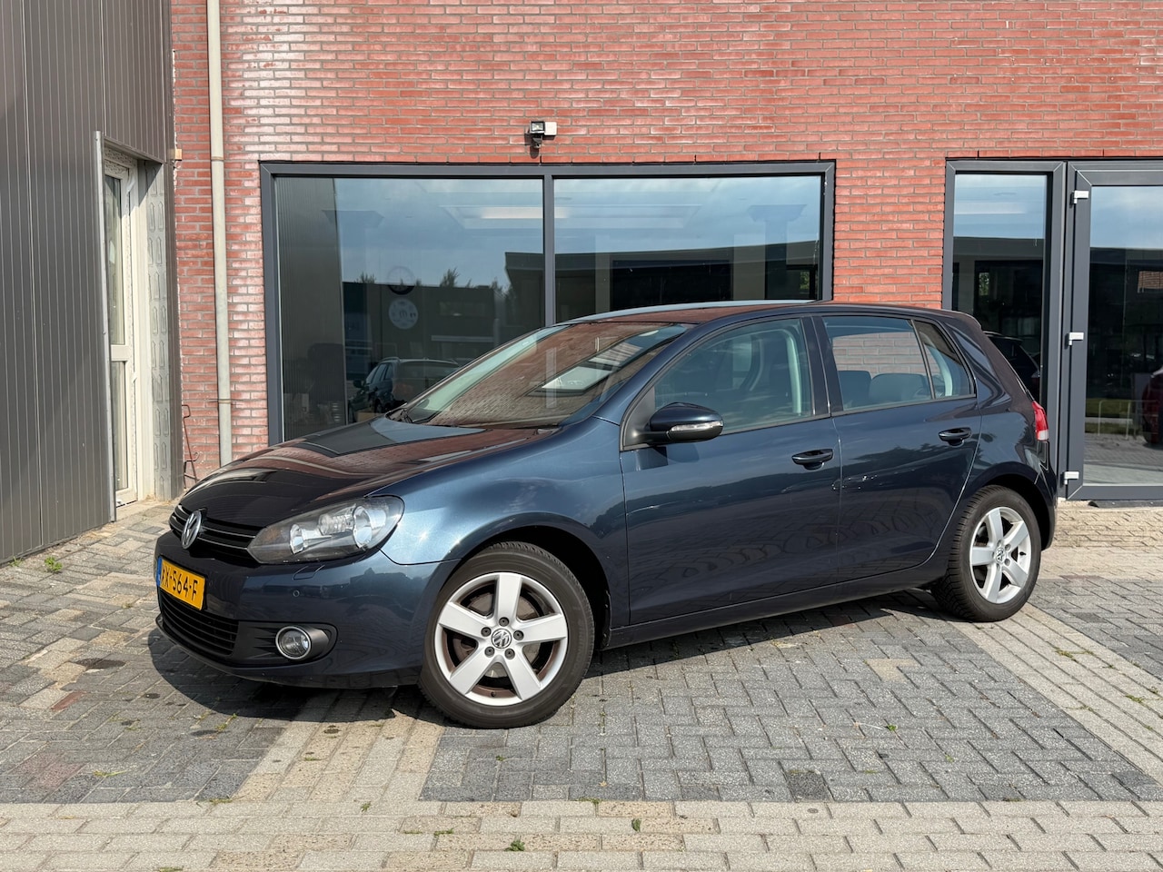 Volkswagen Golf - 1.4 TSI Highline | 04-2027 APK | PDC | Stoelverwarming | Clima | Cruise | - AutoWereld.nl