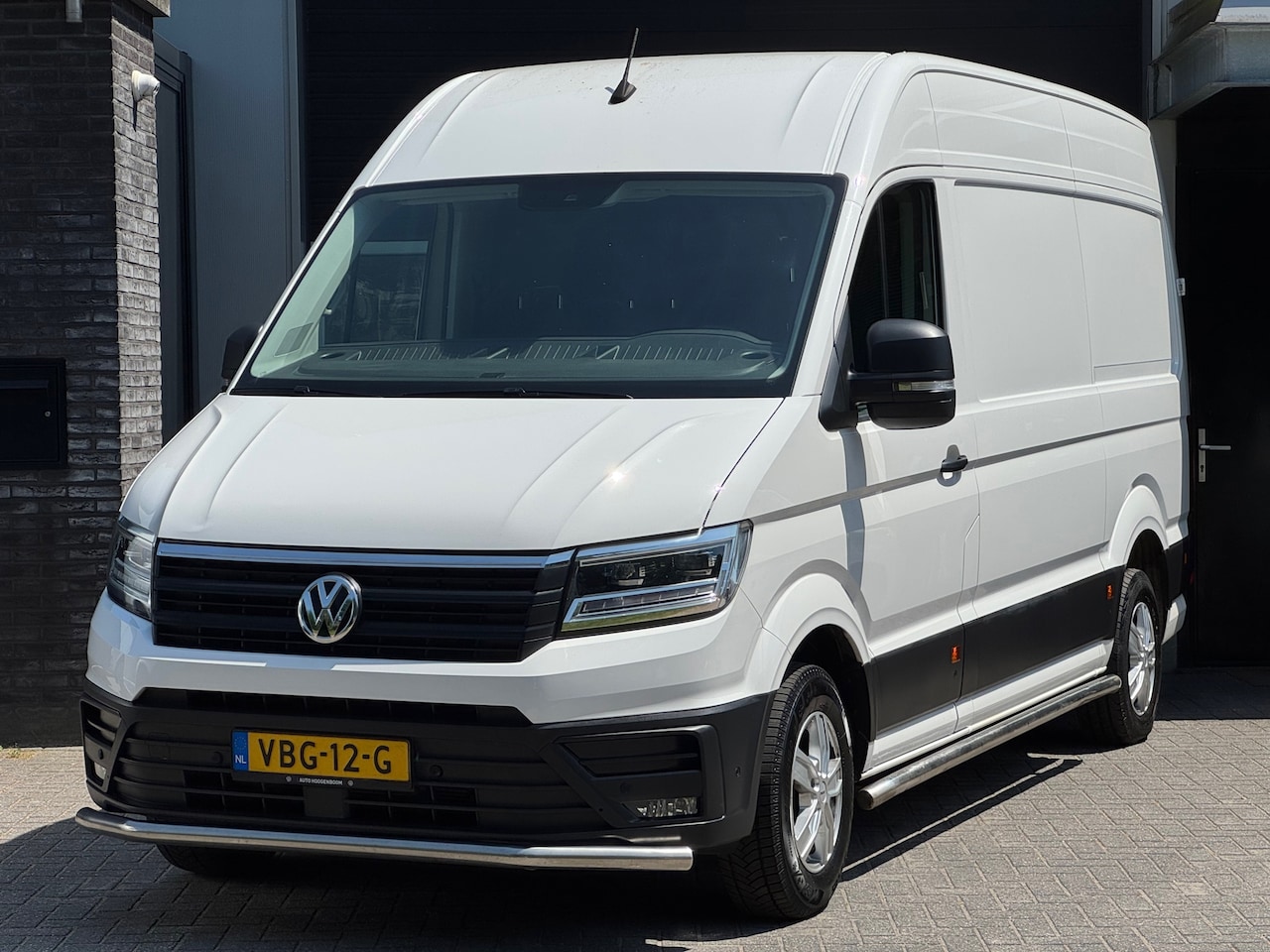 Volkswagen Crafter - 35 2.0 TDI L3H3 Highline Xenon/Led, Navi, Cruise, PDC, Camera, NAP - AutoWereld.nl
