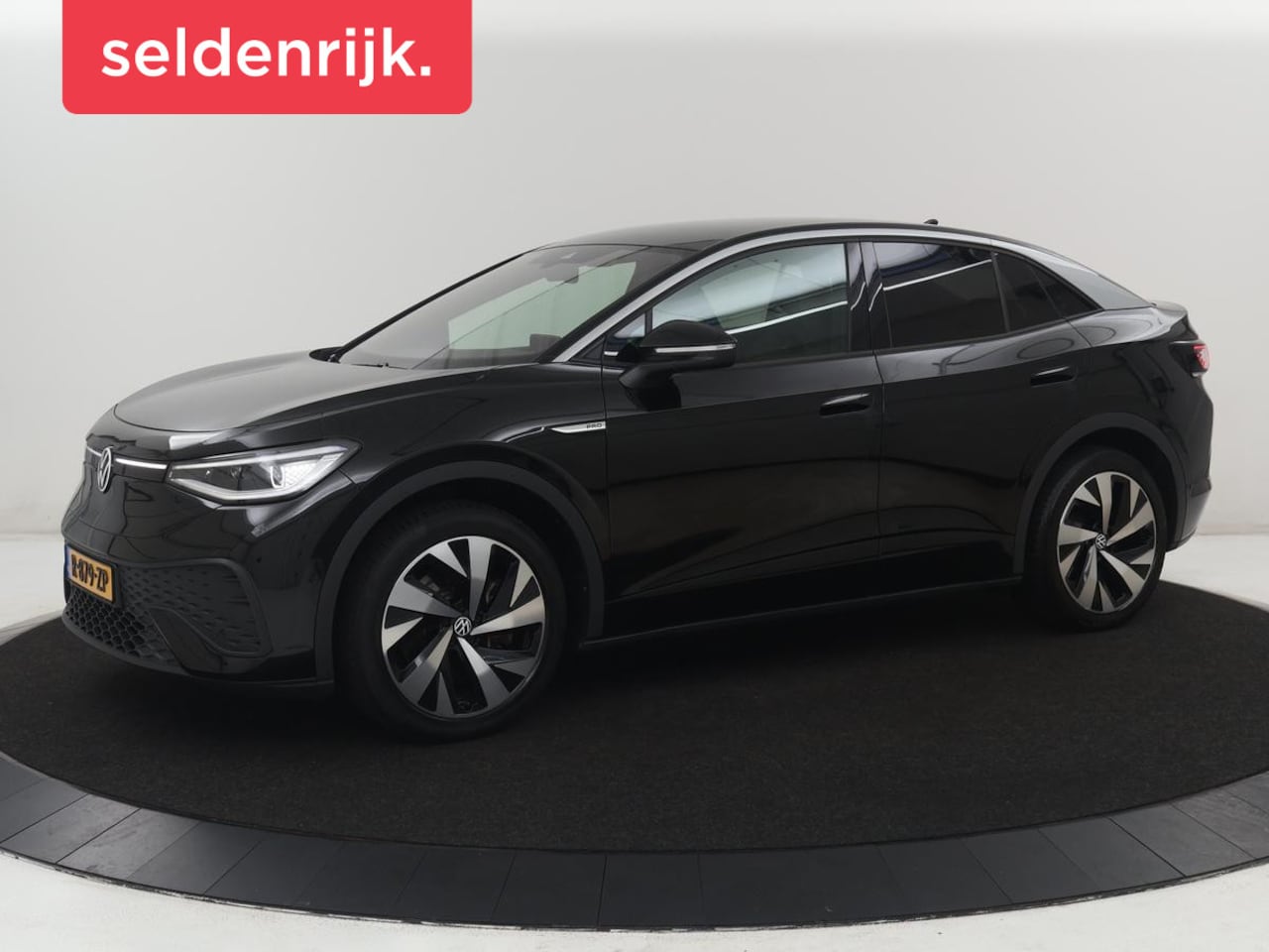 Volkswagen ID.5 - Pro 77 kWh | SOH 93,5% | Memory | Leder/alcantara | Stuur/stoel verwarming | Climate contr - AutoWereld.nl