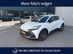 Toyota C-HR - 2.0 Plug-in Hybrid 220 First Edition / Navigatie / 360 Camera / Trekhaak