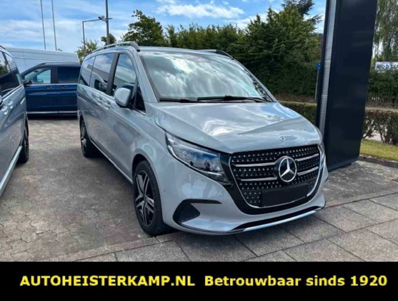 Mercedes-Benz V-klasse - 300 Benzine L2 Avantgarde Distronic Burmester 2 EL. Schuifdeuren 360 Camera 19 Inch - AutoWereld.nl