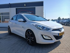 Hyundai i30 - 1.6 GDI NL Auto/Leer/Camera/Stoelverwarming