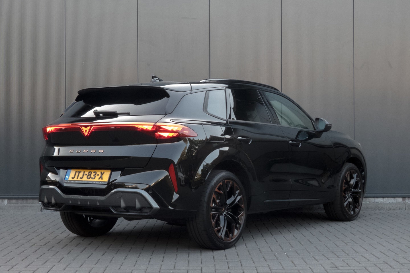 CUPRA Terramar - 1.5 TSI e-Hybrid VZ Performance | Panoramadak | ACC | Matrix LED | 360° | Stoel & Stuurver - AutoWereld.nl