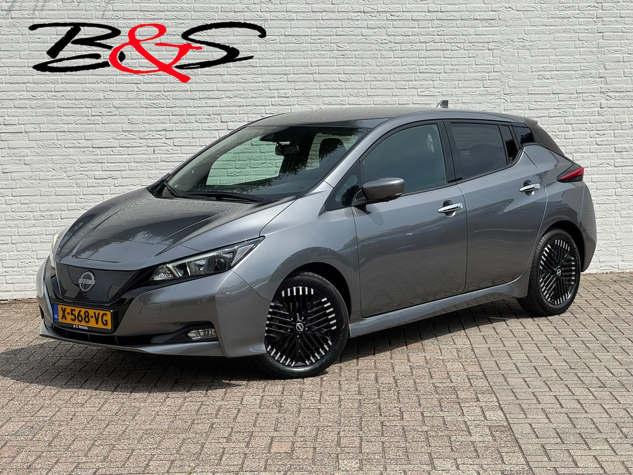 Nissan LEAF - N-Connecta 39 kWh 360 Camera Clima Cruise Stuurverw. + Stoelverwarming V+A Carplay - AutoWereld.nl