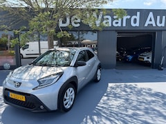 Toyota Aygo X - 1.0 VVT-i MT first/ airco/camera/ LM velgen/12 maanden garantie