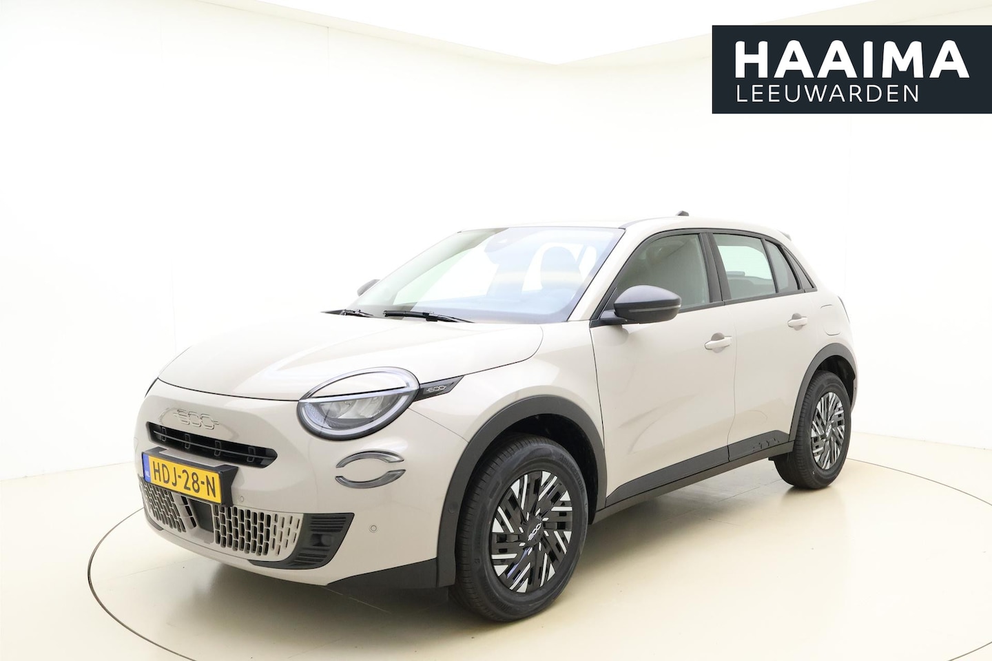 Fiat 600 - 1.2 Hybrid Urban 136 PK | Navigatie | Keyless | Climate control | Lichtmetalen velgen | Pa - AutoWereld.nl