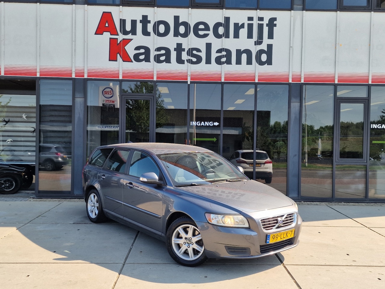 Volvo V50 - 1.6D S/S - Navi - Cruise - Airco - AutoWereld.nl