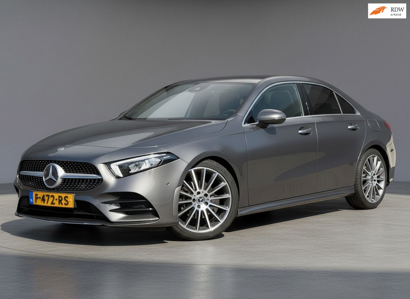 Mercedes-Benz A-klasse - 200 Business Solution AMG|Widescreen|Sfeerverlichting|Camera|LED - AutoWereld.nl