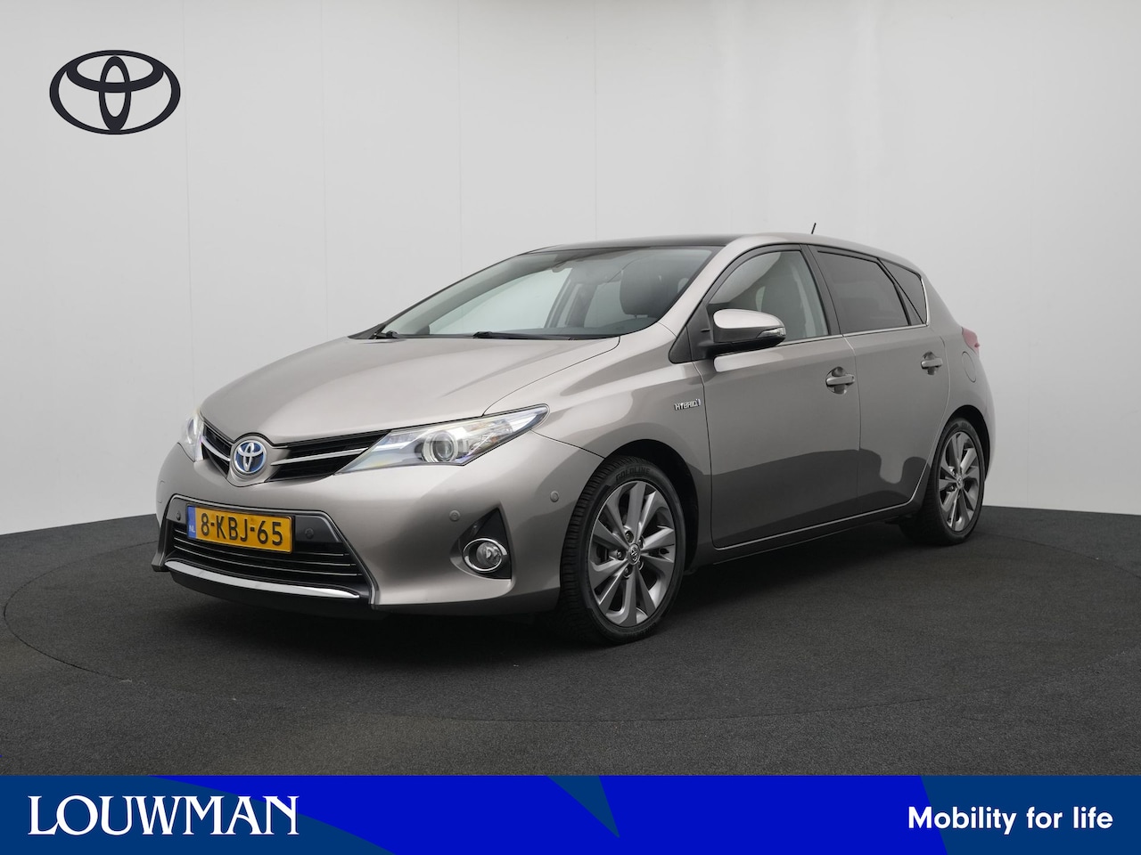 Toyota Auris - 1.8 Hybrid Executive | Panoramadak | Parkeersensoren V+A | Stoelverwarming - AutoWereld.nl