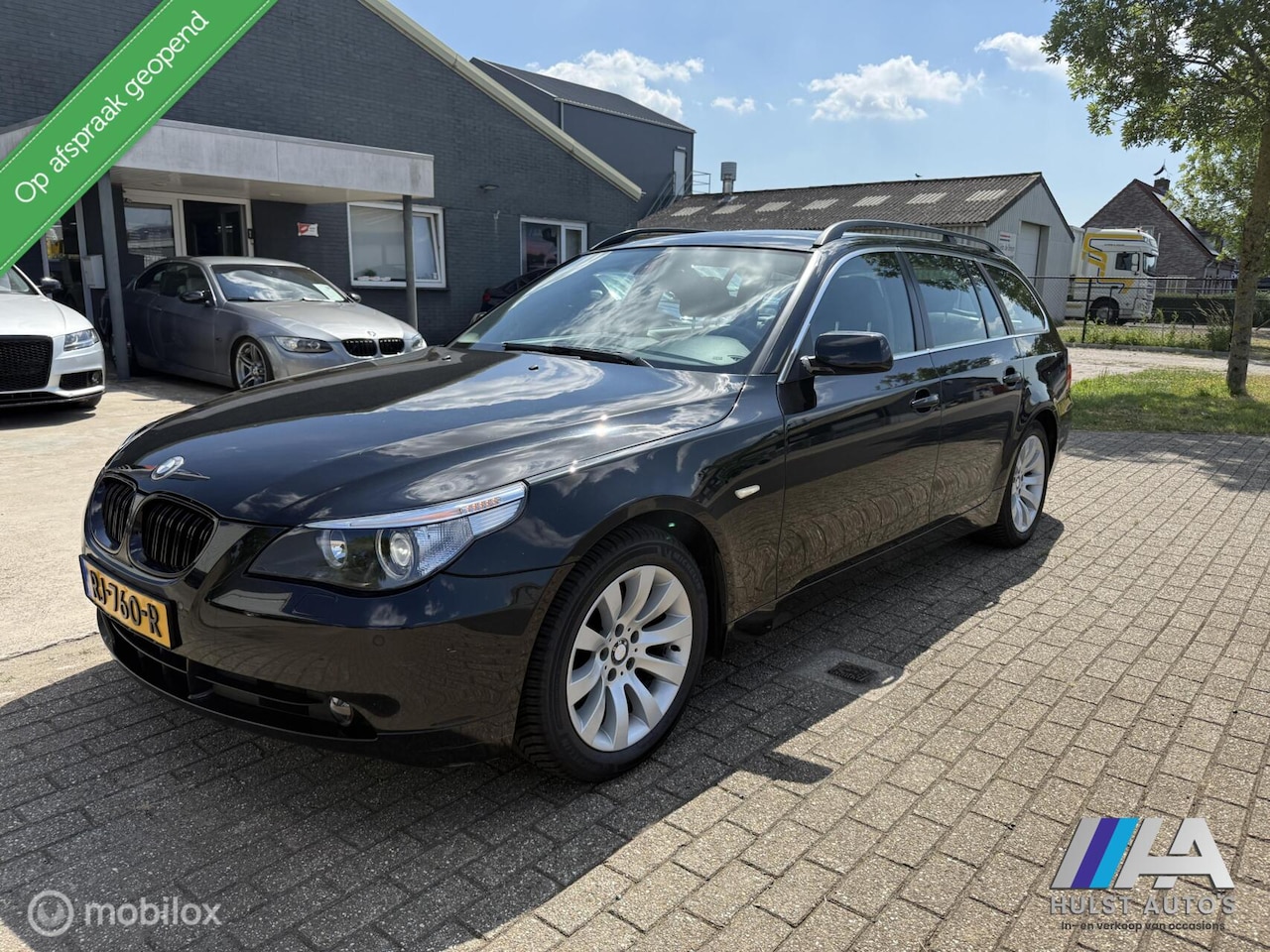 BMW 5-serie Touring - 525i High Exe Automaat Panorama NAV Leder Xenon Trekhaak Climate Cruise LM-velgen - AutoWereld.nl