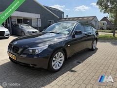 BMW 5-serie Touring - 525i High Exe Automaat Panorama NAV Leder Xenon Trekhaak Climate Cruise LM-velgen