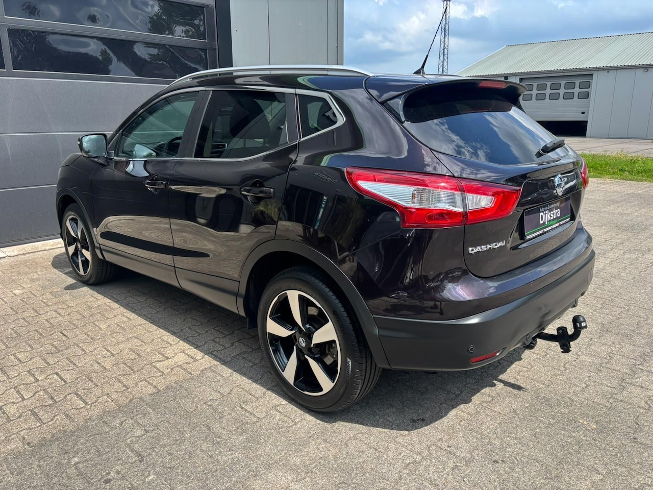 Nissan Qashqai - 1.2 N-Vision| 360 CAMERA | TREKHAAK | PANO DAK |