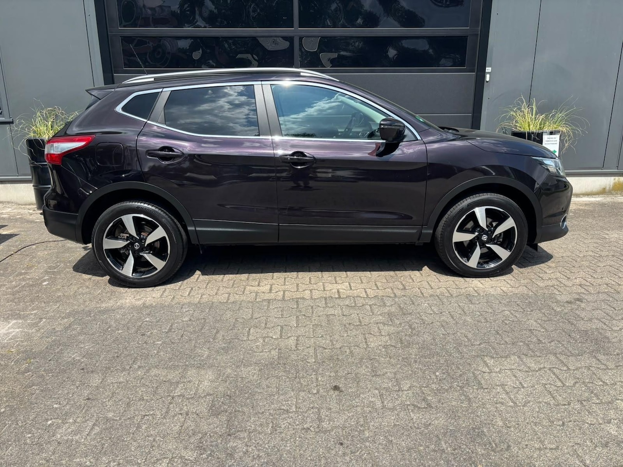 Nissan Qashqai - 1.2 N-Vision| 360 CAMERA | TREKHAAK | PANO DAK |