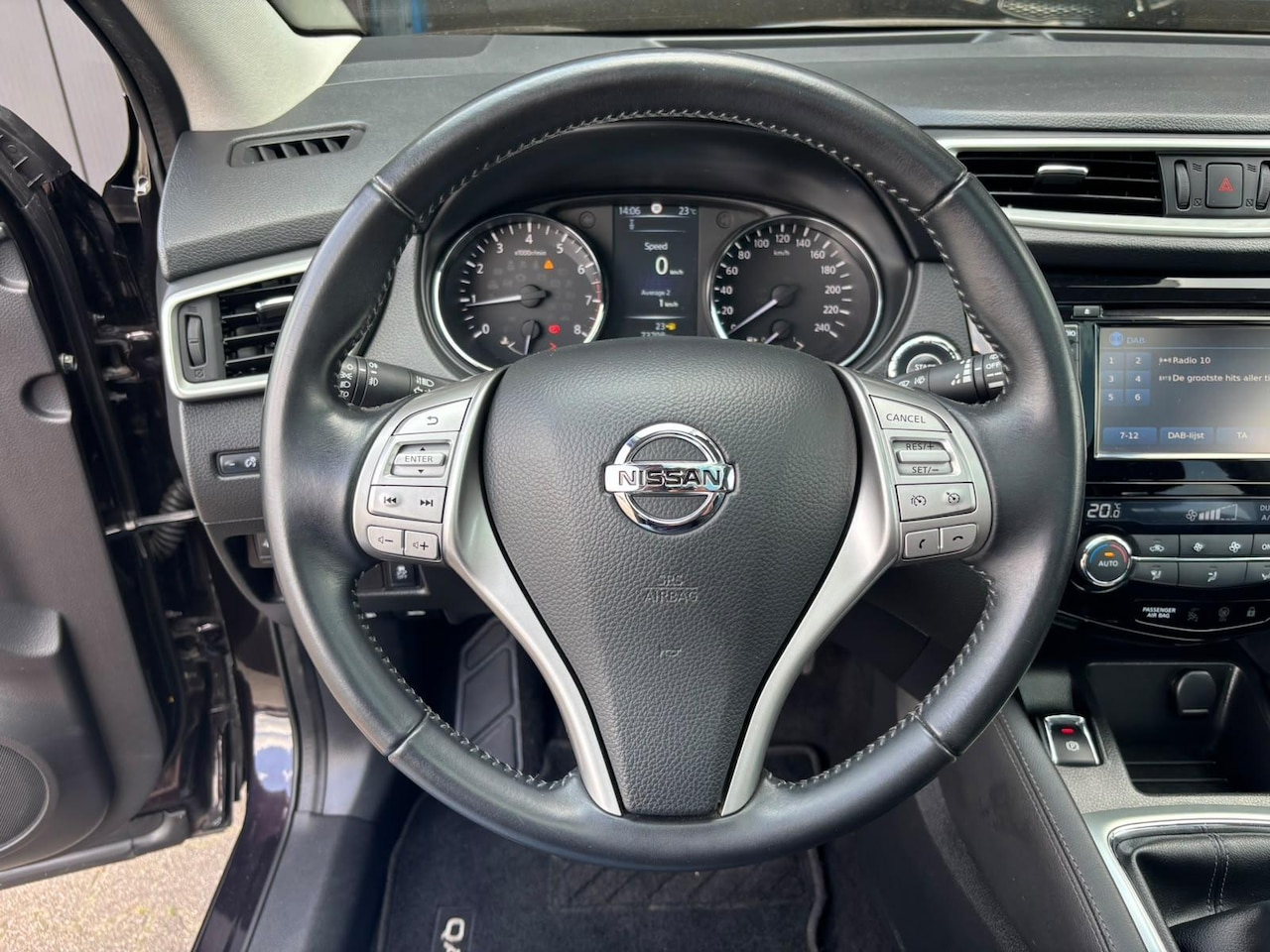 Nissan Qashqai - 1.2 N-Vision| 360 CAMERA | TREKHAAK | PANO DAK |