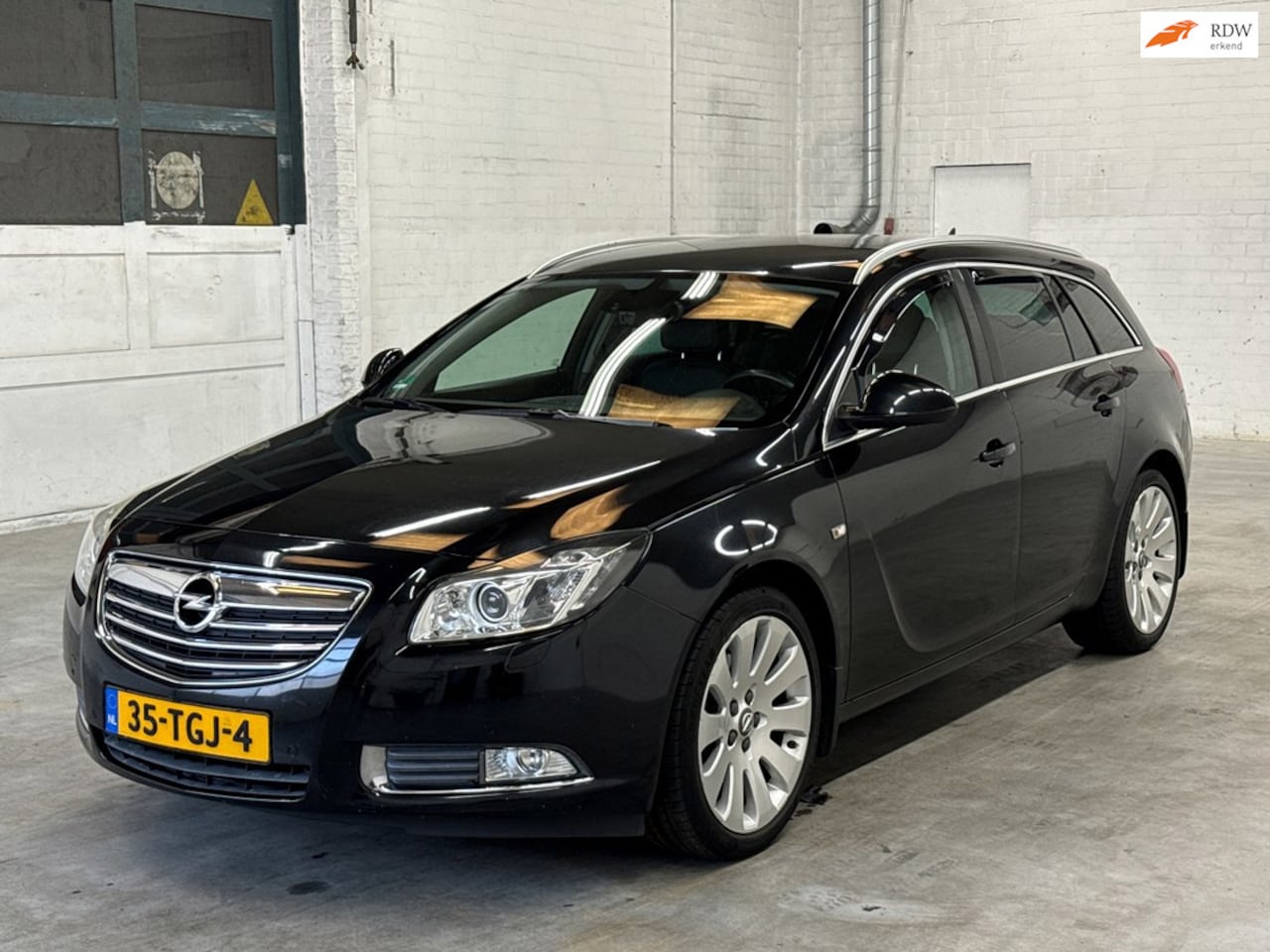Opel Insignia Sports Tourer - 2.0 T Sport 4x4 | Trekhaak | Cruise control | Navigatie - AutoWereld.nl