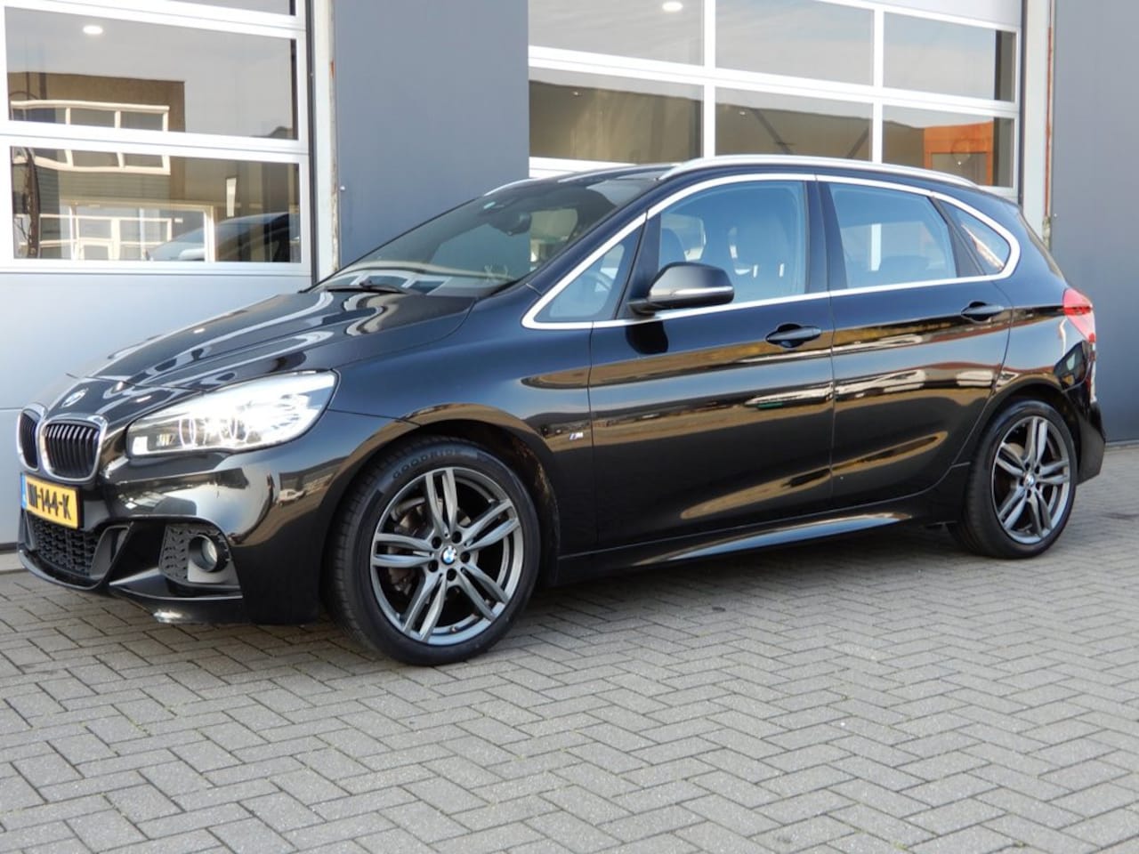 BMW 2-serie Active Tourer - 218i Centennial High Executive M Pakket/HeadUpDisplay/Led/Leder - AutoWereld.nl
