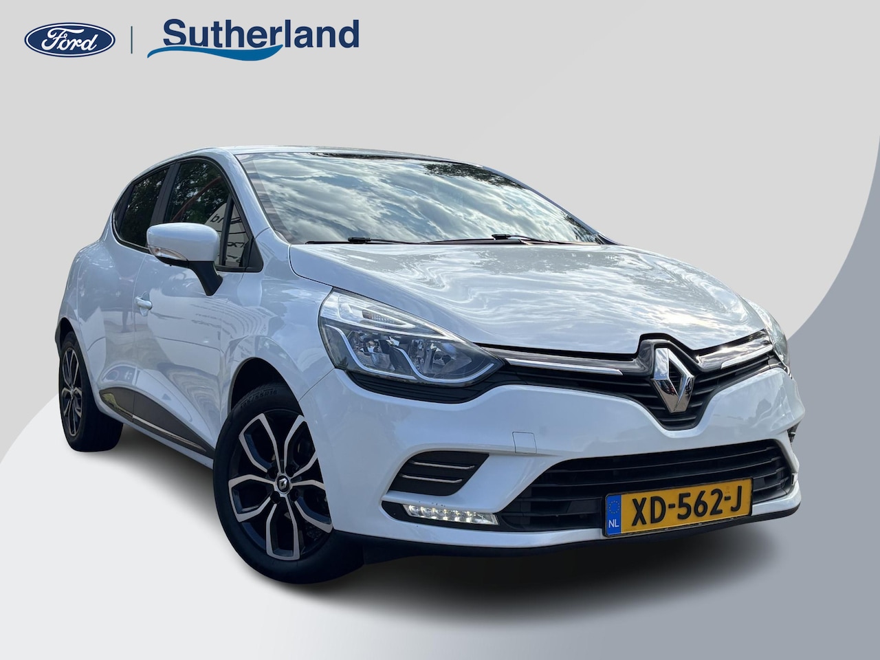 Renault Clio - 0.9 TCe Zen 90pk Trekhaak | Airco | Cruise control | Navigatie | Parkeersensoren Achter - AutoWereld.nl
