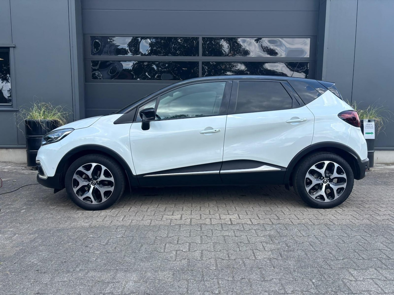 Renault Captur - 1.2 TCe Intens AUTOMAAT| CARPLAY | AIRCO | NAVIGATIE |