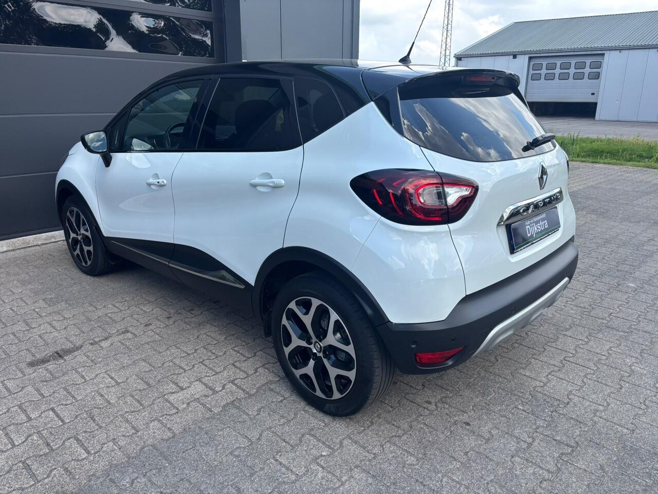 Renault Captur - 1.2 TCe Intens AUTOMAAT| CARPLAY | AIRCO | NAVIGATIE |