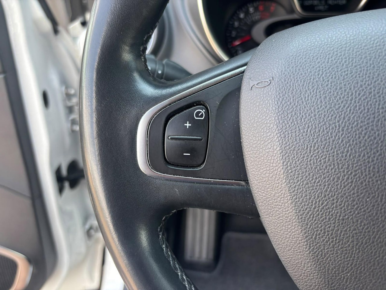 Renault Captur - 1.2 TCe Intens AUTOMAAT| CARPLAY | AIRCO | NAVIGATIE |