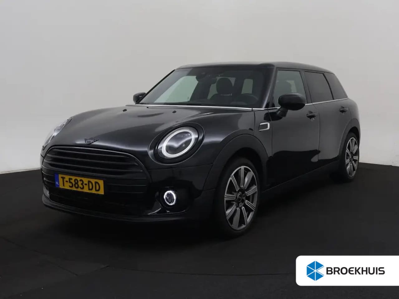 MINI Clubman - 1.5 Cooper Yours | Cruise control | Keyless entry | Led koplamen | Achteruitrijcamera | St - AutoWereld.nl